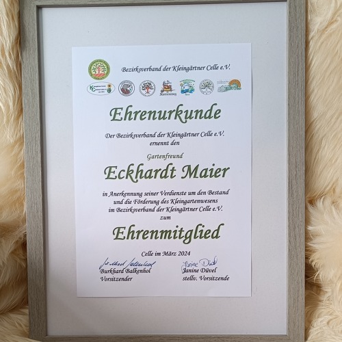 Mitgliederversammlung des BV Celle ernennt Eckhardt Maier zum Ehrenmitglied.